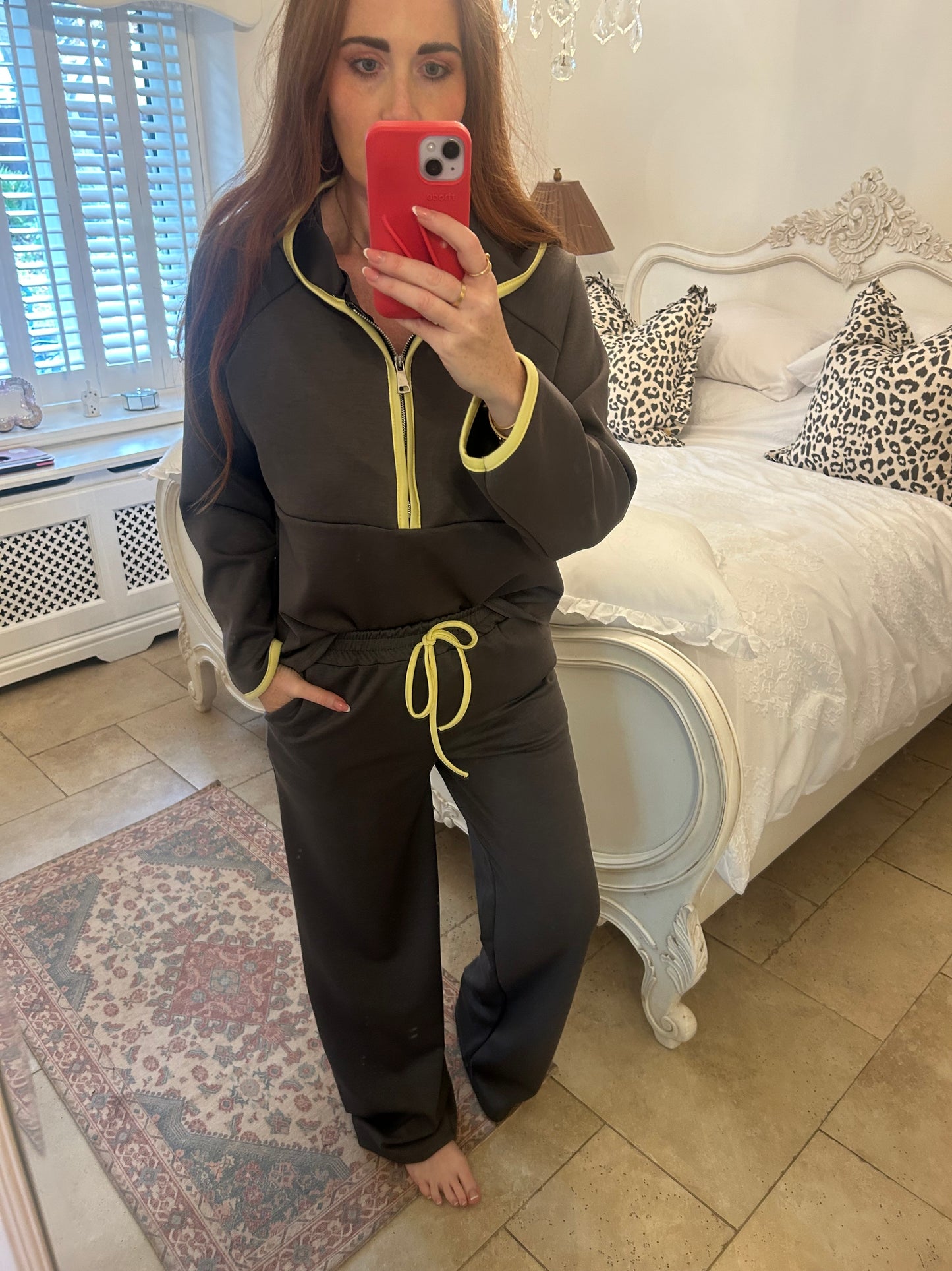 Grey and lime zip thru tracksuit 💚